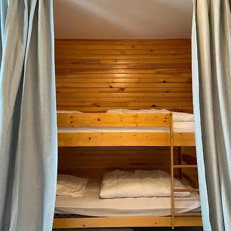 Montlosier Apartment *