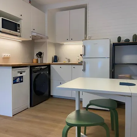 Montlosier Apartment